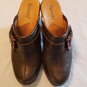 bjorndal clogs
